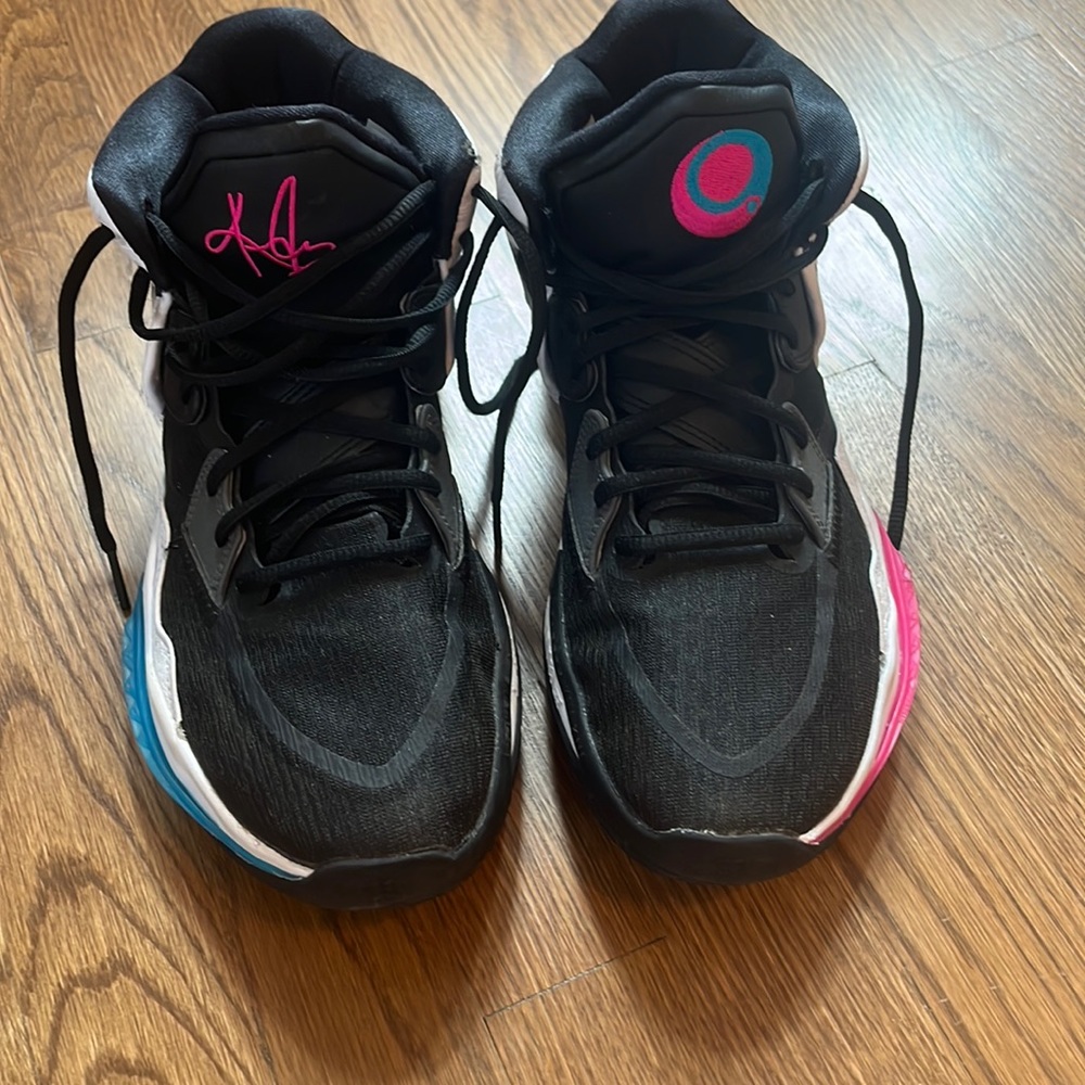 Nike Kyrie Infinity EP size 9.5